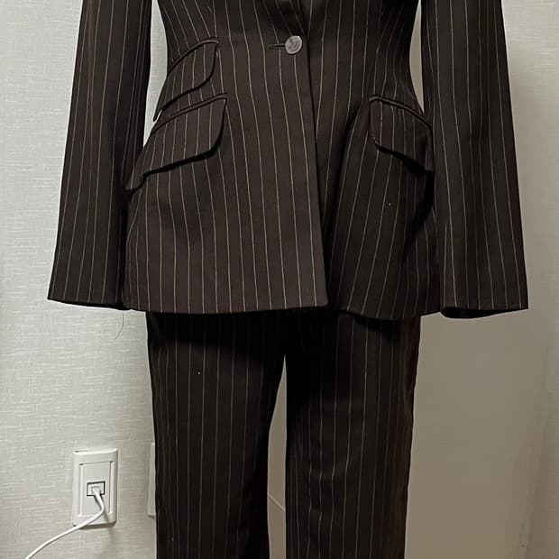 10 비비안 웨스트우드 골드 라벨 핀스트라이프 블레이저 팬츠 셋업