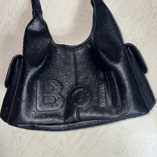 보일테일 메간백