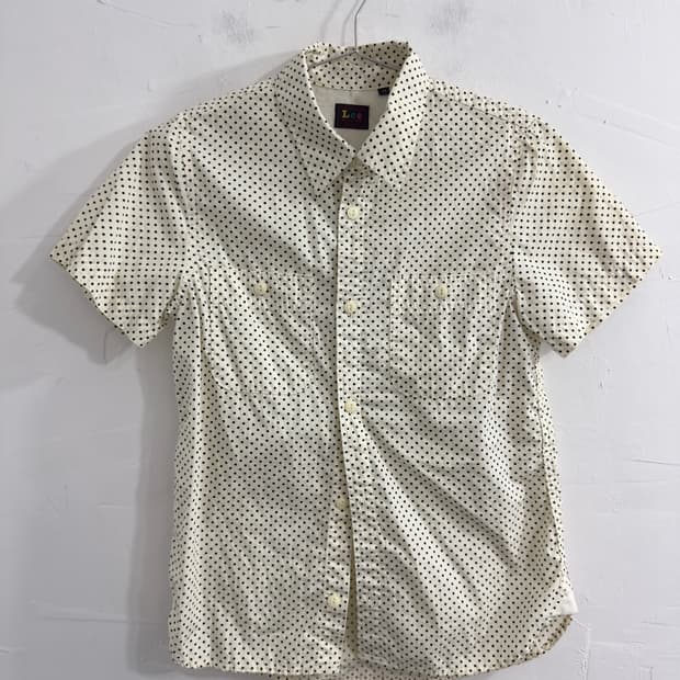 lee dot shirt