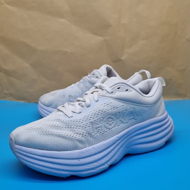 호카 본디8 여성런닝화235 