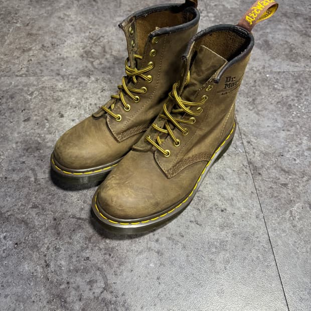 닥터마틴 1460 크레이지홀스 230