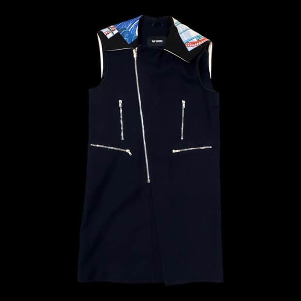 라프 시몬스 그래픽 칼라 베스트