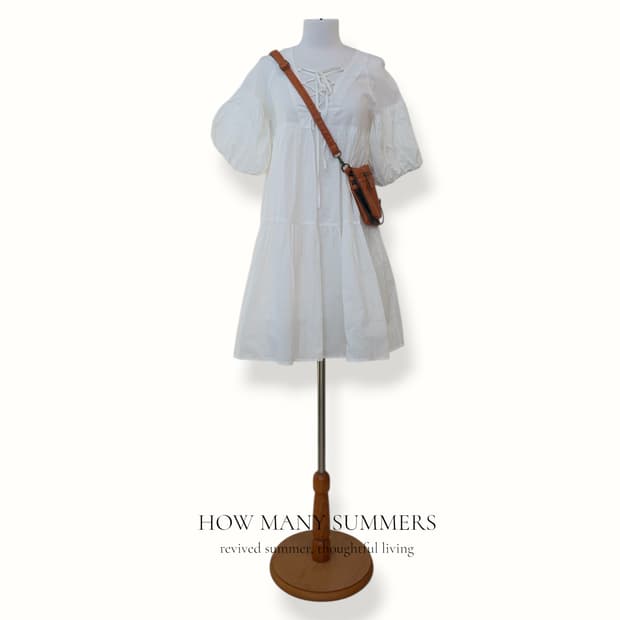 아일렛 캉캉 원피스 화이트 면 퍼프 브이넥