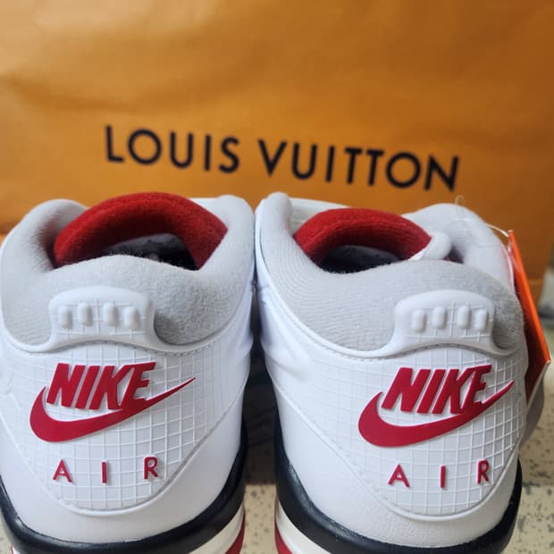 나이키 에어조던4RM 화이트 265 새제품 판매합니다