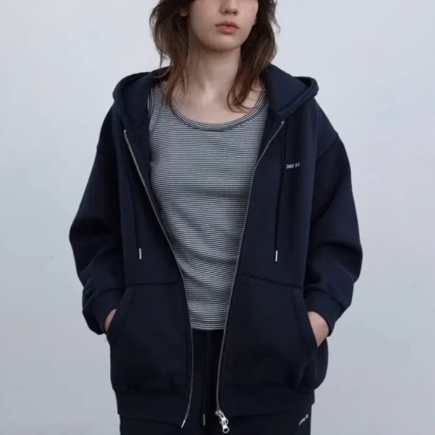 [새상품] 코어드 데이즈 후드집업 네이비