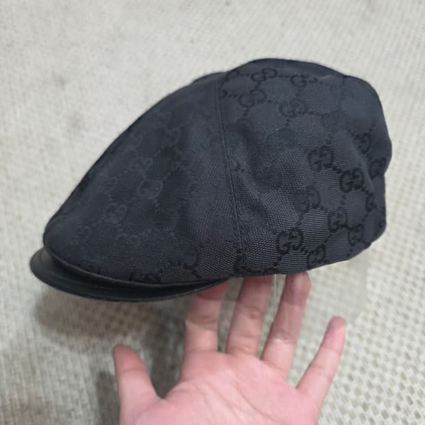정품) 구찌 블랙 GG패턴 베레모 헌팅캡 모자