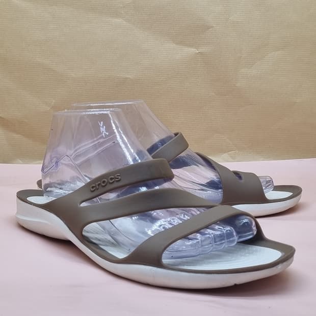 크록스 스위프트워터 슬리퍼 250