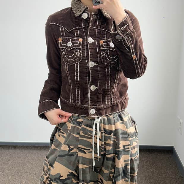 True relilgion 트루릴리젼 스티치 퍼 안감 코듀로이 자켓