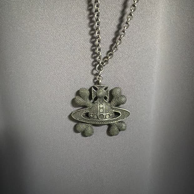 비비안 웨스트우드  목걸이