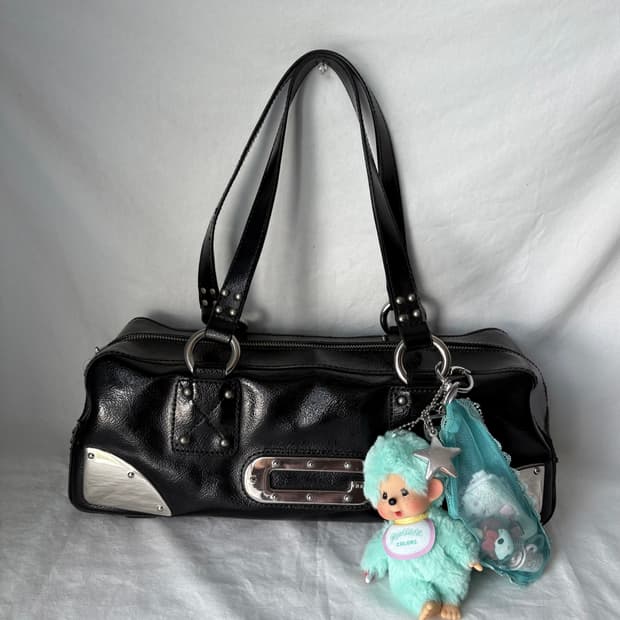 Guess 2000’s shoulder bag