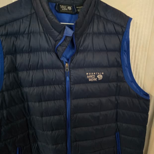 마운틴하드웨어 경량패딩 조끼