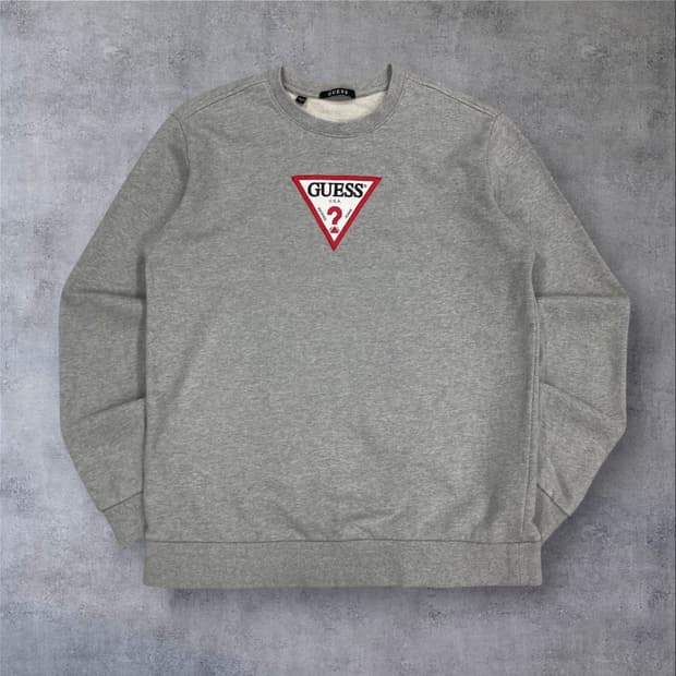 게스 그레이 컬러 센터 로고 맨투맨