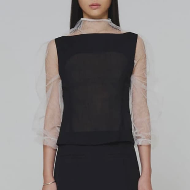 새상품 아모멘토 SHEER SCOOP NECK TWO WAY VEST