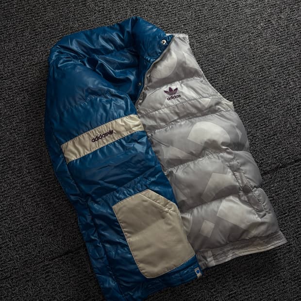 00s 아디다스 올드스쿨 양면 글로시 다운 푸퍼 베스트 1603