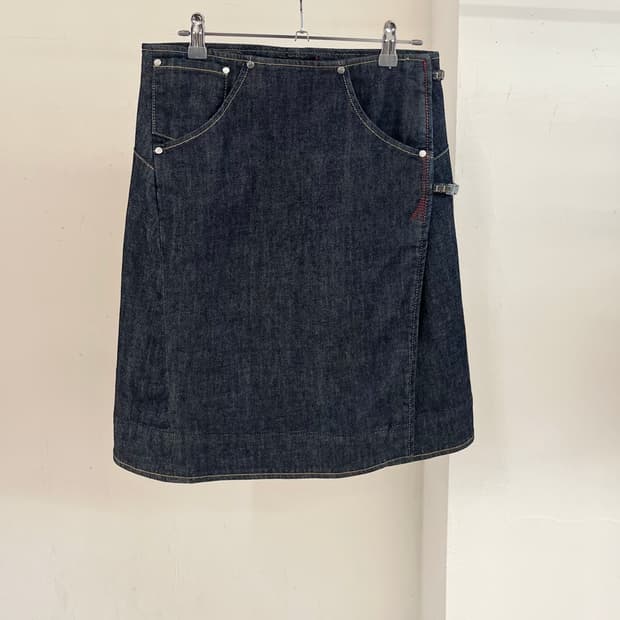 리바이스 블루 엔지니어드 데님 스커트