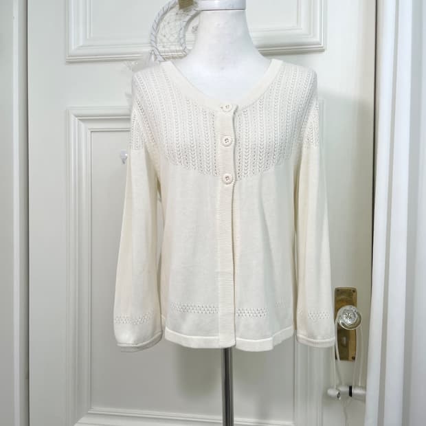 ivory 3-button crochet cardigan(size-L)