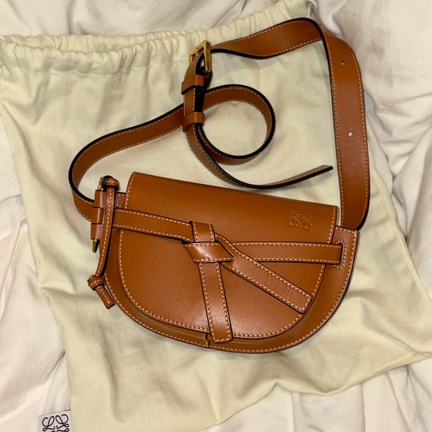 로에베 게이트 범백 탄