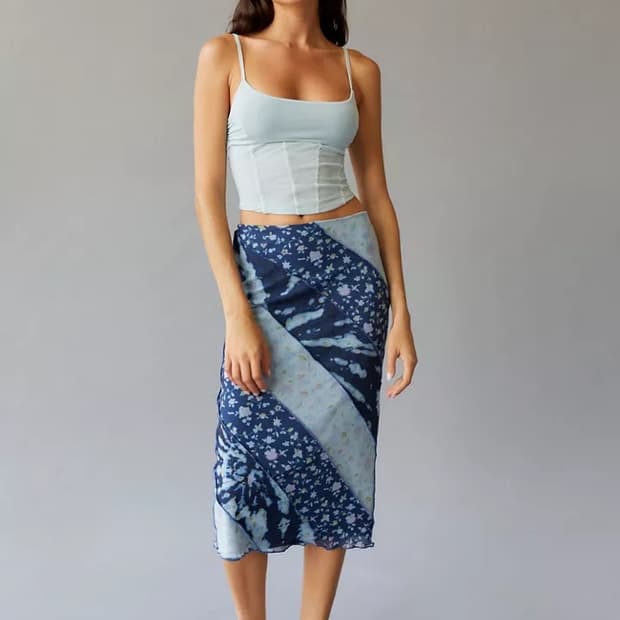 얼반아웃피터스 메쉬 미디 스커트 플로럴