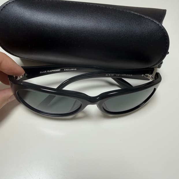 블루엘리펀트 캣아이 선글라스 코이