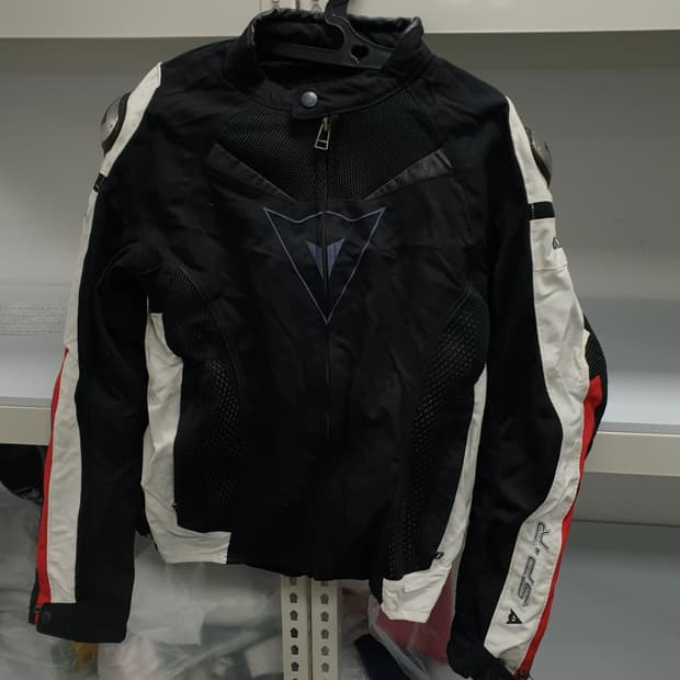 다이네즈 바이크자켓 90사이즈 팝니다