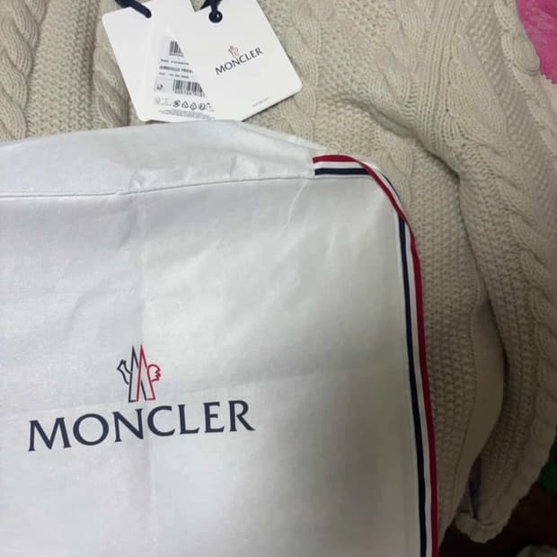 몽클레어 지롤로 트리코 니트 아이보리 새상품급