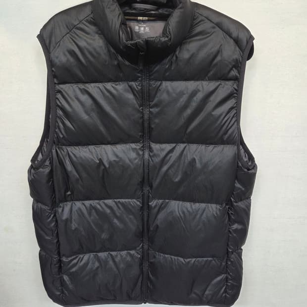 유니클로 울트라라이트다운 패딩조끼 L