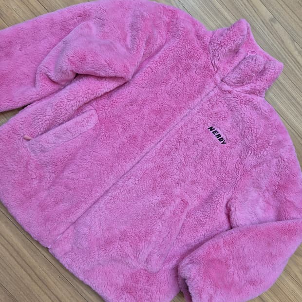 널디 뽀글이 플리스 핫핑크 XS사이즈입니다. 뽀글뽀글한 플리스 소재로 귀