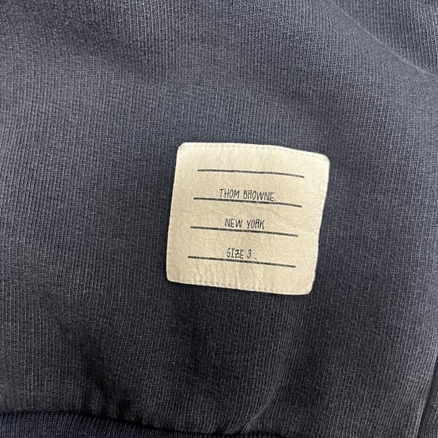 톰브라운 백삼선 맨투맨