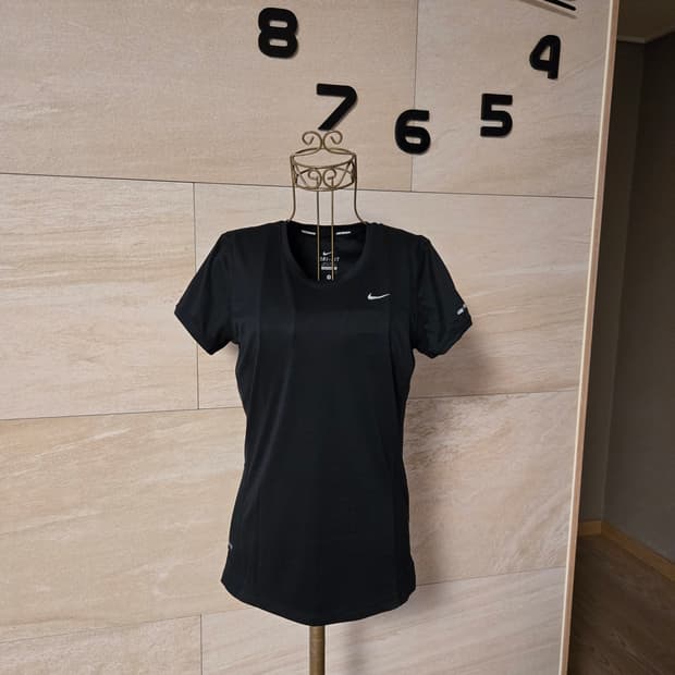 [s] 나이키 러닝 드라이핏 여성 반팔티 런닝복
