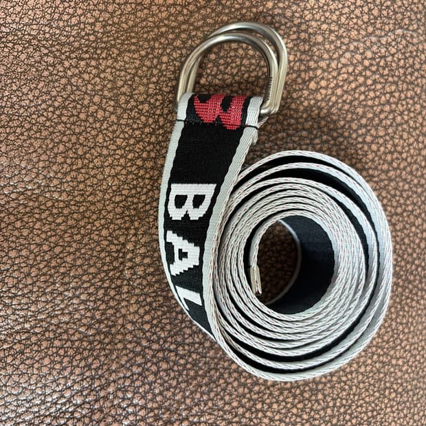 발렌시아가 D링 벨트