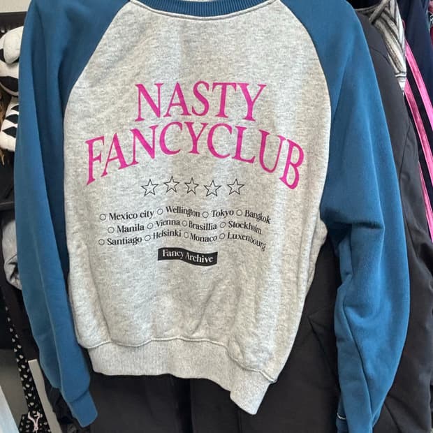 네스티팬시클럽 팬시클럽 맨투맨