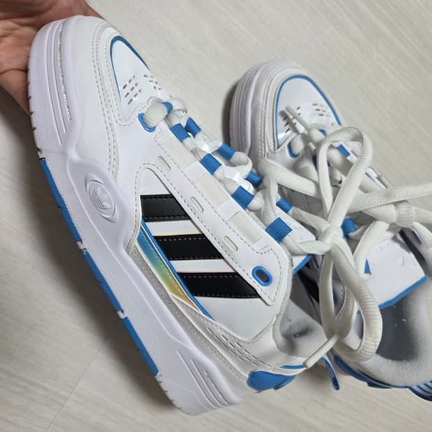 adidas Court Silk / 235