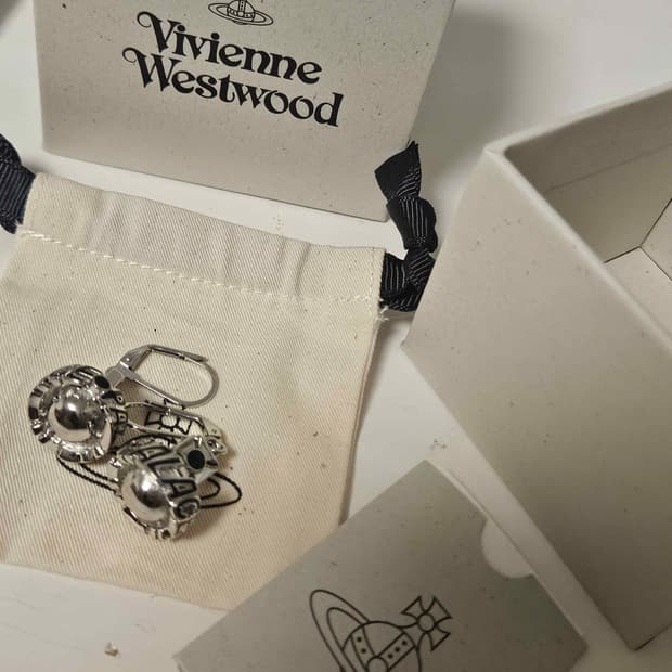 Vw  x palace earings 