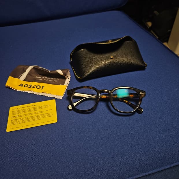 (49)모스콧 렘토쉬 톨토이즈팝니다.
렌즈5만원 무도수입니다.