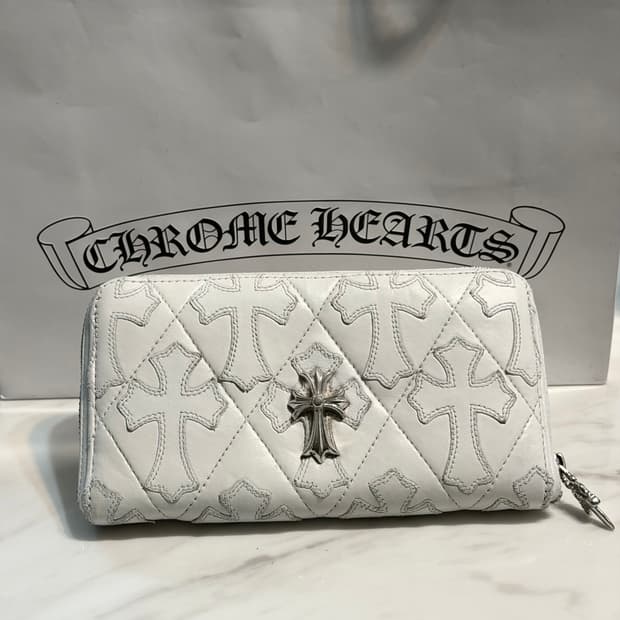 크롬하츠 PLAT 레더패치 세메터리 크로스 참 장지갑