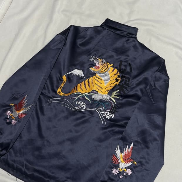 UK 48 12 딘 호랑이&독수리 자수 네이비 스카쟌