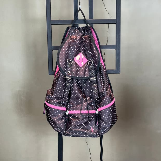 이스트보이 도트 백팩