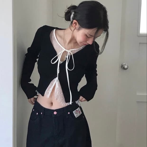 클라우드 이모션 레이어 블랙 레이스 탑 판매합니다!