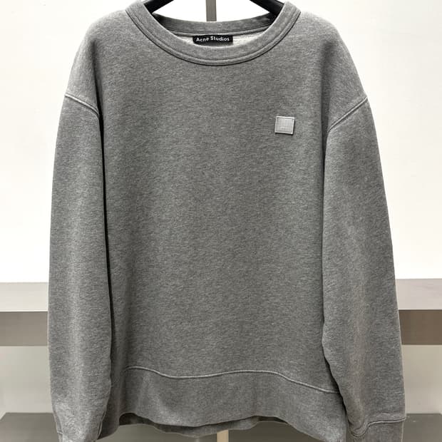 아크네스튜디오 멜란지그레이 페어뷰 페이스 맨투맨 