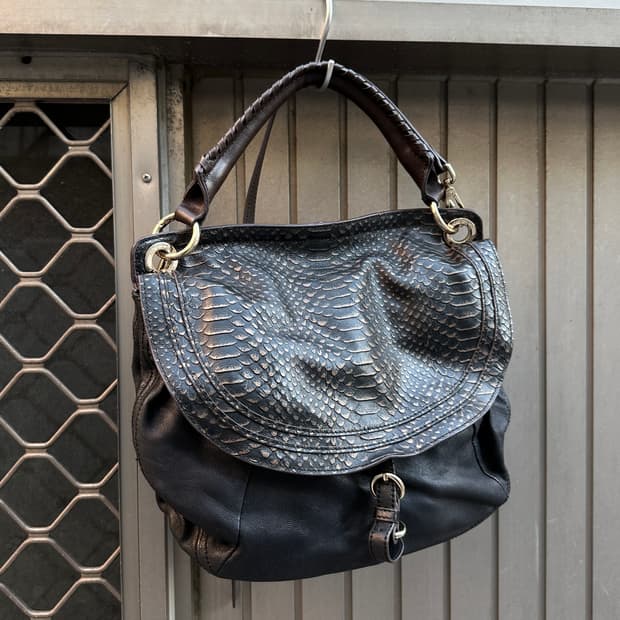 Croco embossed leather bag