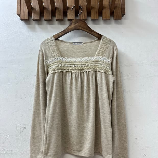 일본빈티지 레이스 디테일 스퀘어넥 셔링 디테일 내추럴 베이지 긴팔 티셔츠