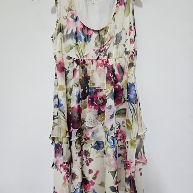 g-cut 신세계.정품  쉬폰소재 플라워패턴 캉캉 미니 66 미사용