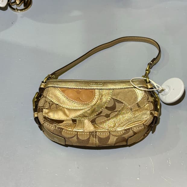 COACH 코치 골드 패치패턴 토트백