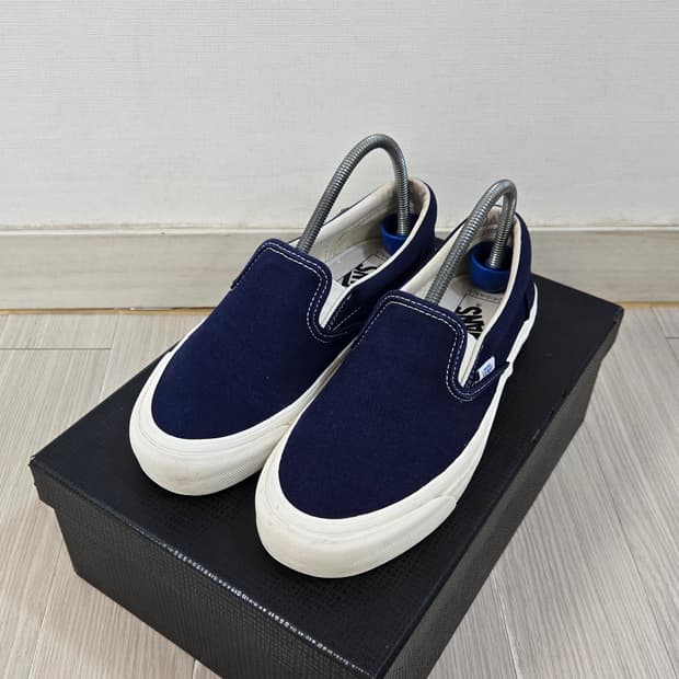 245 반스 볼트 OG 클래식 슬립온 네이비