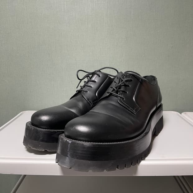 발렌티노 valentino 더비 44