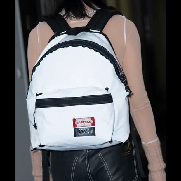 메종마르지엘라 MM6 이스트팩 블랙 화이트