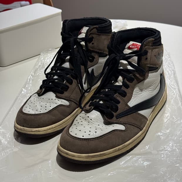 나이키 조던1 트래비스스캇 하이