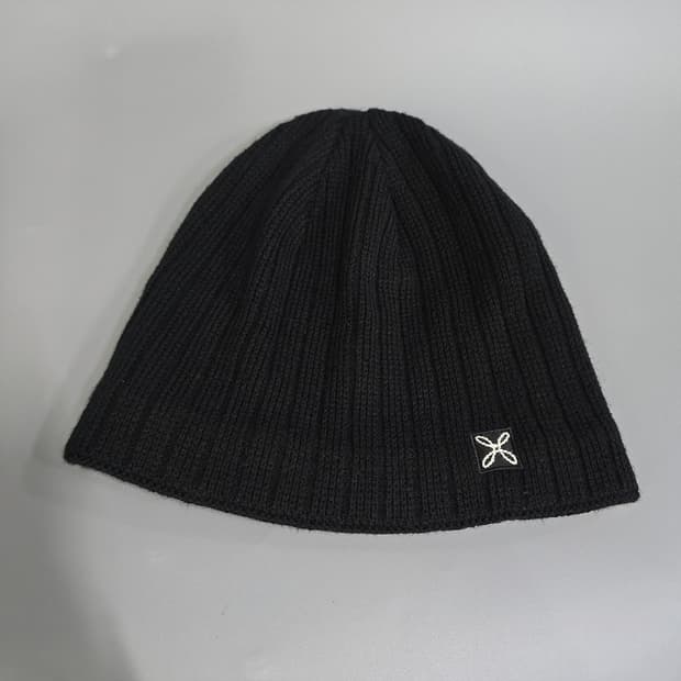 몬츄라(MONTURA) 니트 비니 블랙 프리사이즈