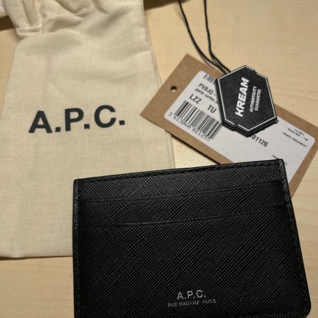 A.P.C 카드 지갑