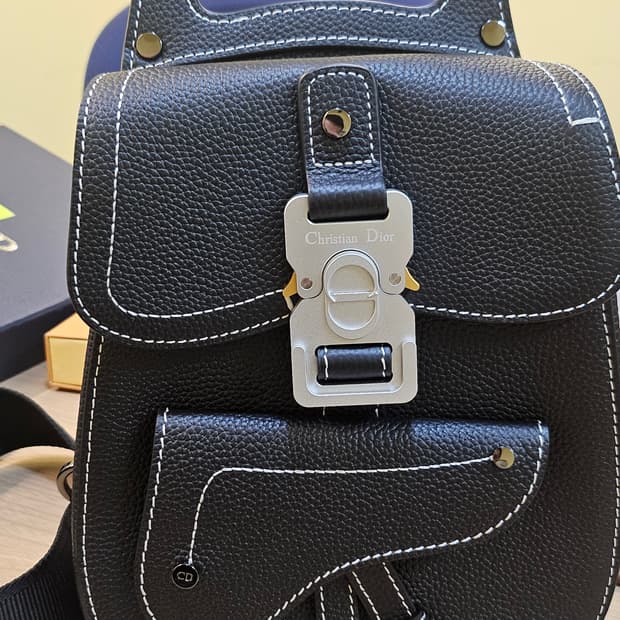 디올갤럽미니슬링백